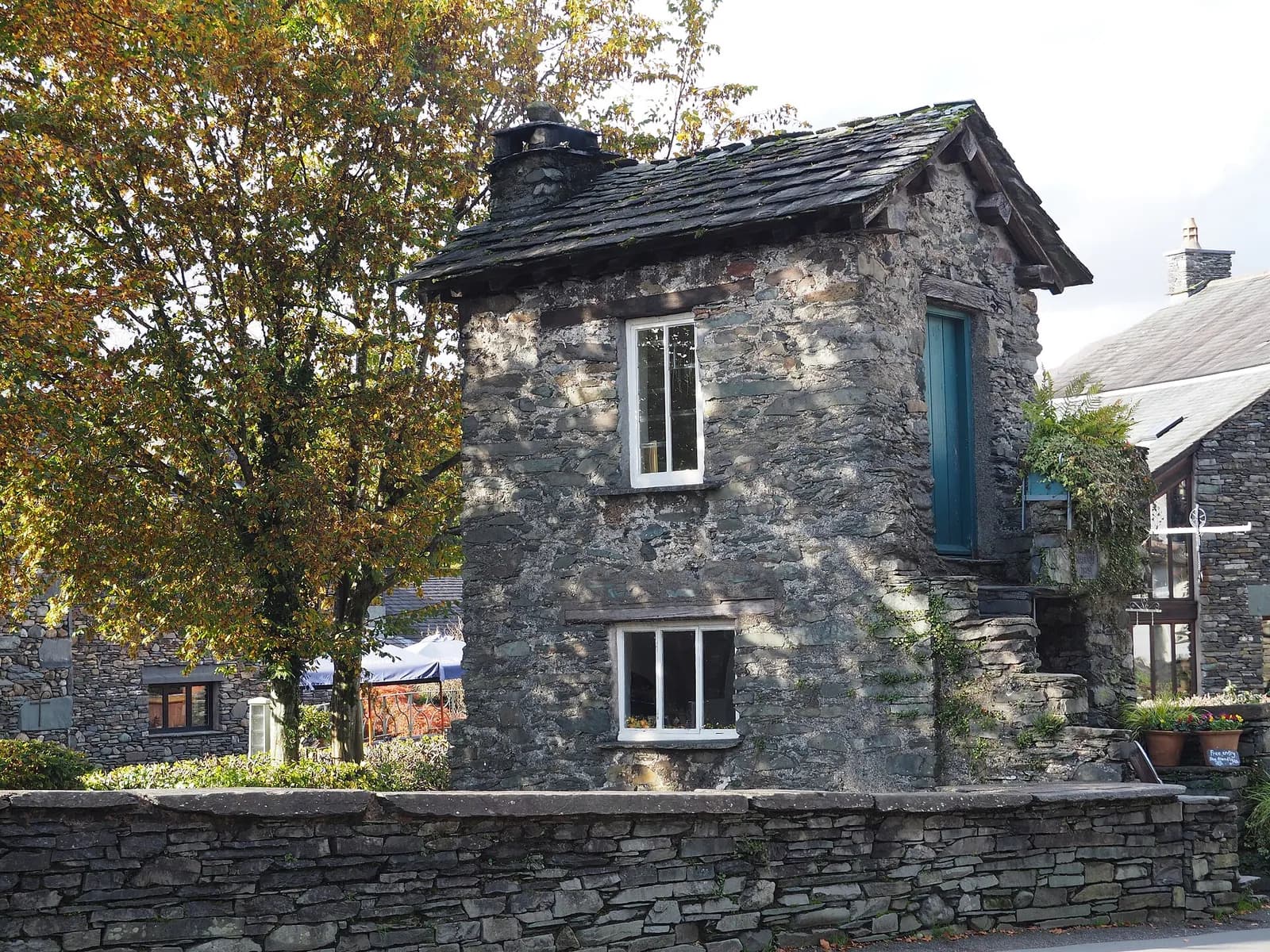 Bridge House, the tiny seventeenth-century stone house over Stock Ghyll in Ambleside